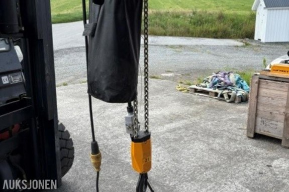 LIFTKET ELEKTRISK KJETTINGTALJE 2 TONN - 1-FAS 16A - 10 M KJETTING